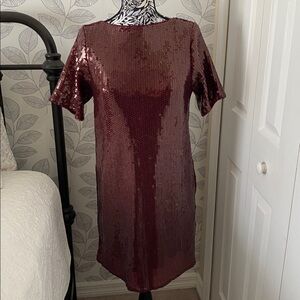 Abercrombie & Fitch burgundy sequin tee shift mini dress with deep open back
